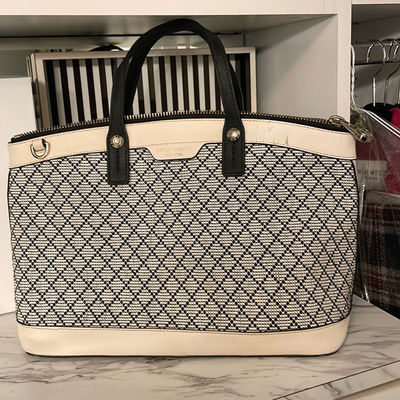 Henri Bendel Satchel 15 x 91/2 - Picture 1 of 4